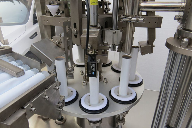 Máquina automática de llenado y engaste de tubos metálicos VK-TFS-009A